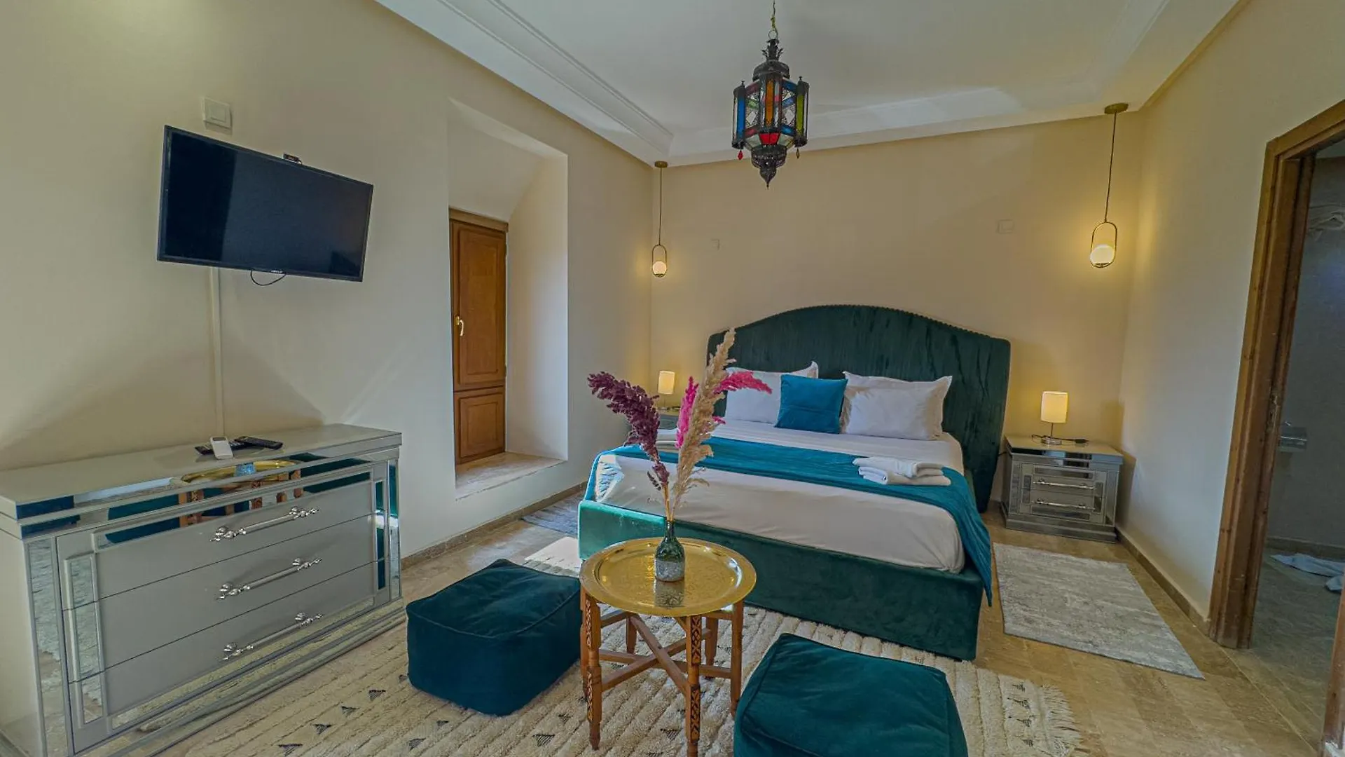 Riad Azia Μαρακές 0*,